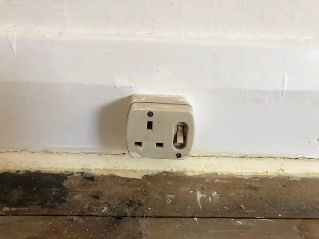 24 Hours Emergency Electrician near Mortlake